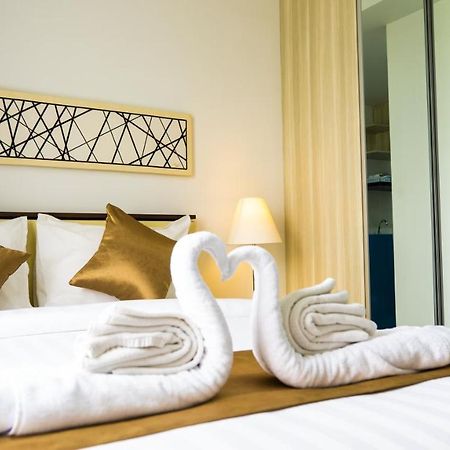 Azalea Suites Cikarang By Jayakarta Group Exterior foto